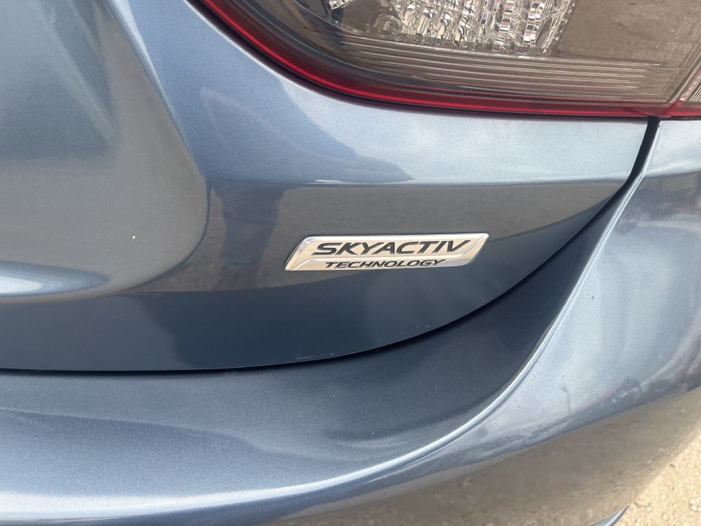 Mazda MAZDA6 i Sport AT 2016 Mazda MAZDA6 i Sport AT 2016