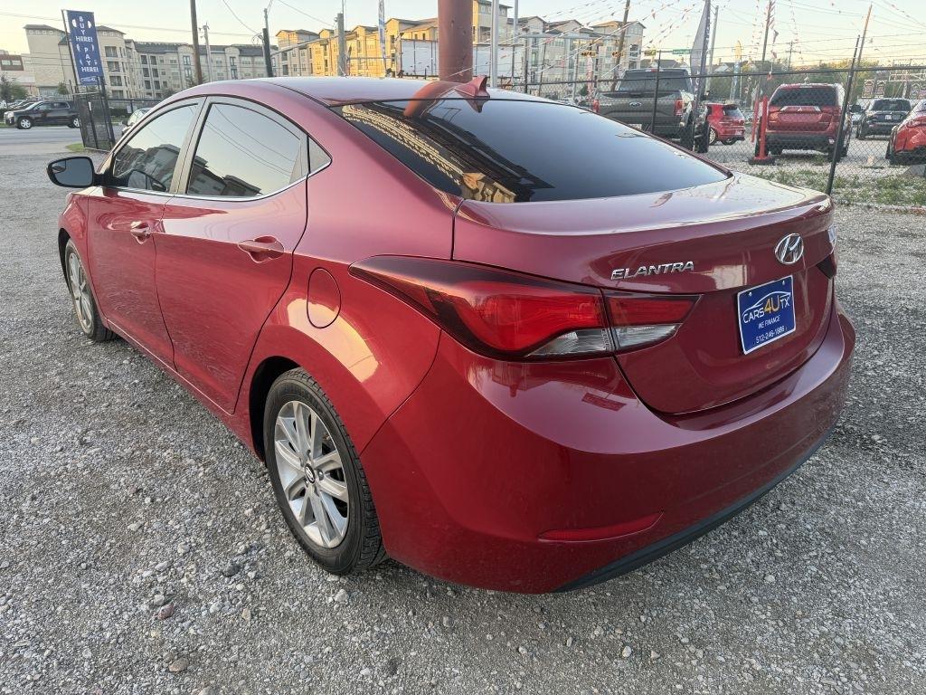 Hyundai Elantra SE 6AT 2015