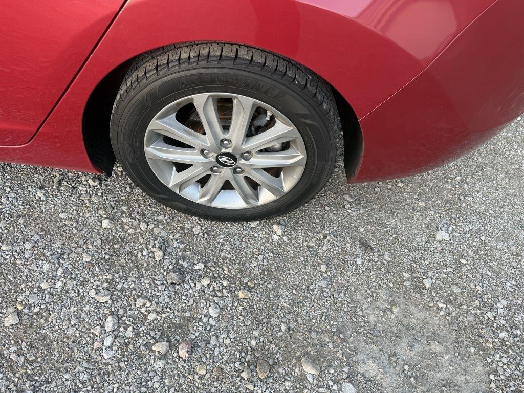 Hyundai Elantra SE 6AT 2015