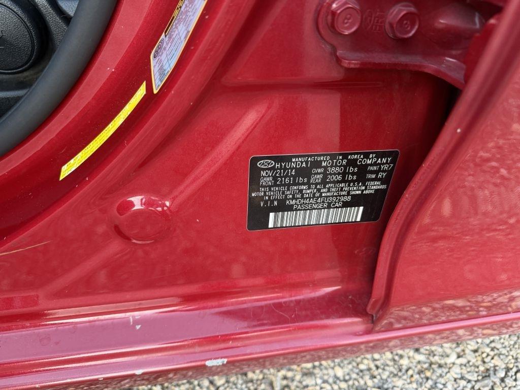 Hyundai Elantra SE 6AT 2015