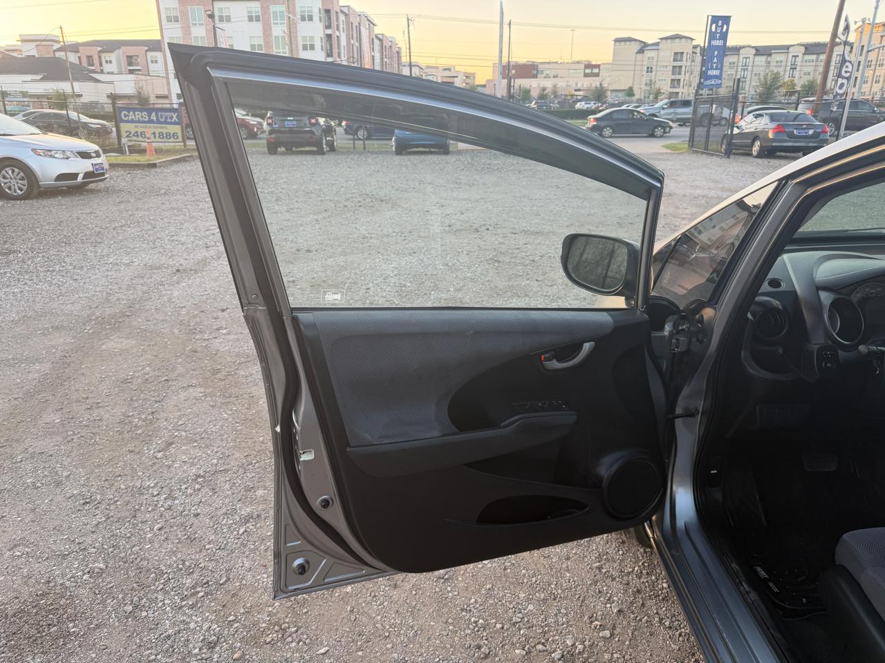 Honda Fit 5-Speed AT 2010