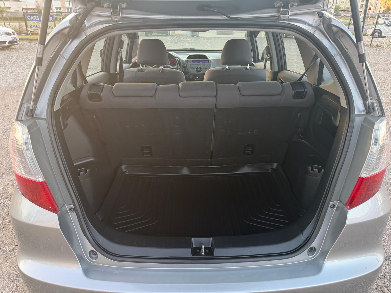 Honda Fit 5-Speed AT 2010