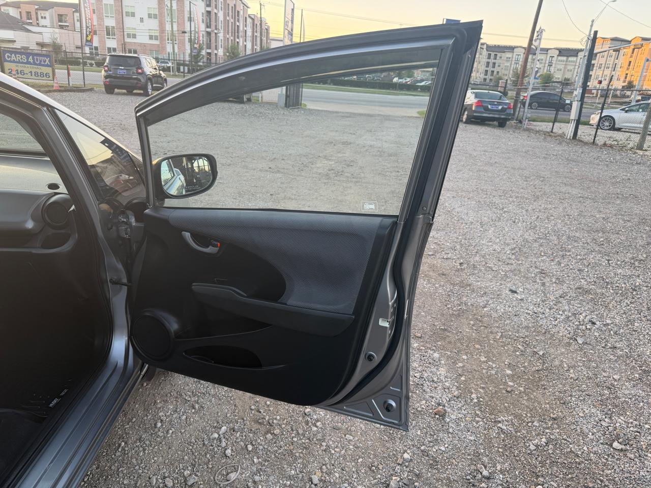 Honda Fit 5-Speed AT 2010