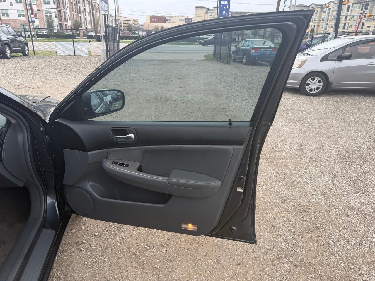 Honda Accord EX Sedan AT w/ Leather and XM Radio 2006