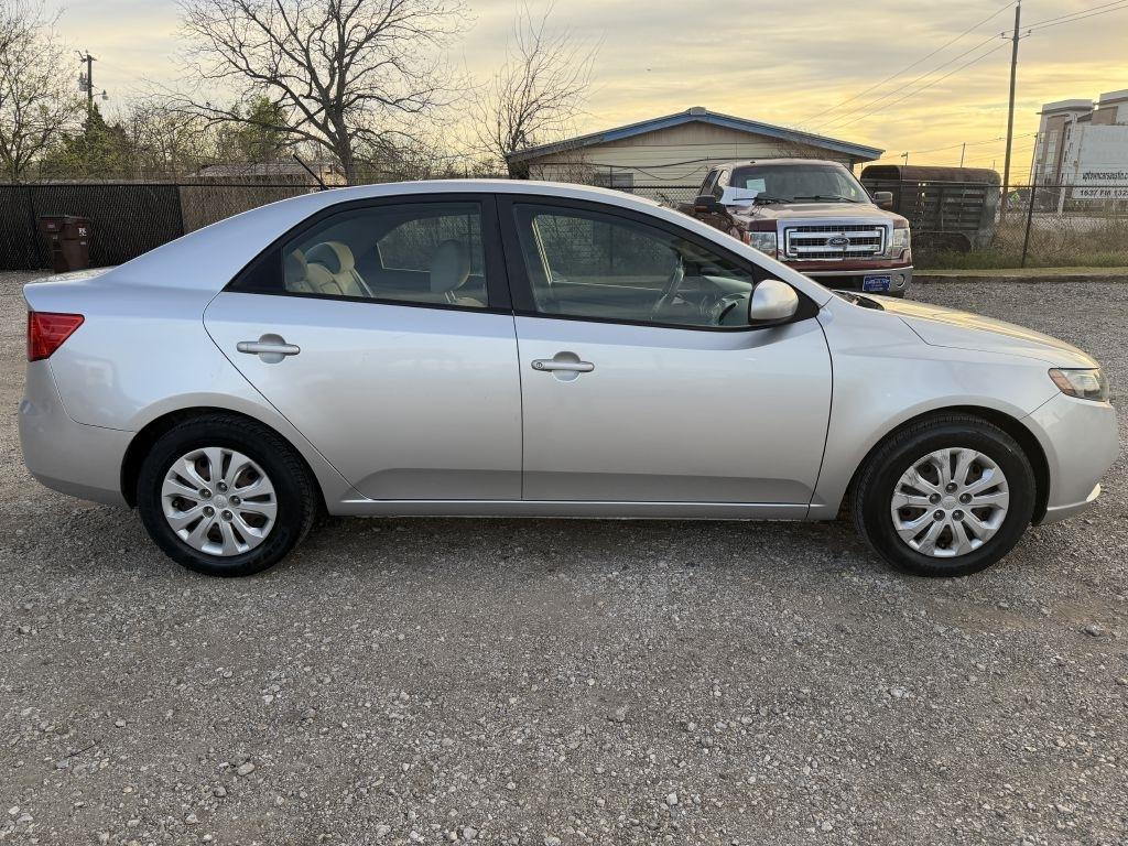 Kia Forte LX 2012