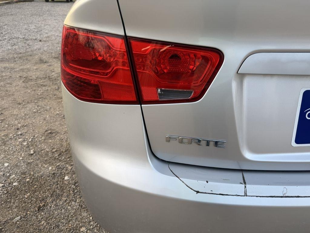 Kia Forte LX 2012