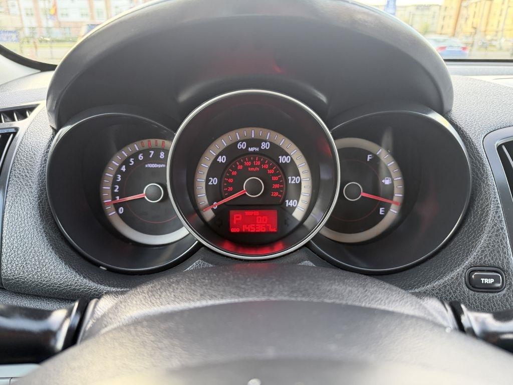 Kia Forte LX 2012