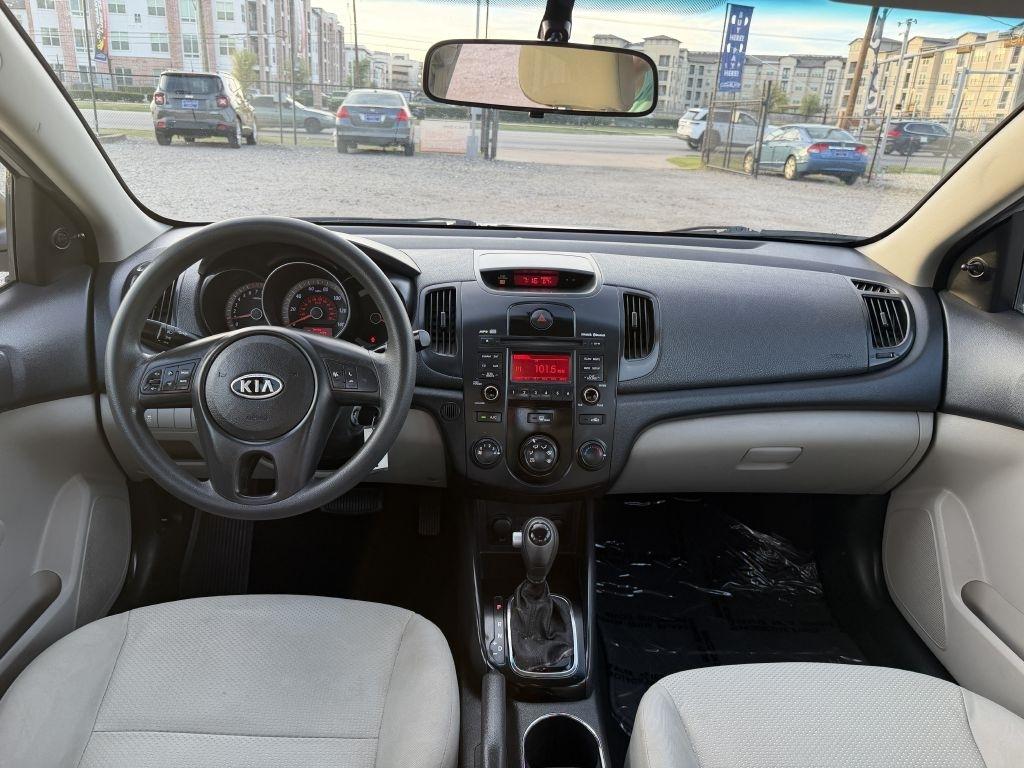 Kia Forte LX 2012