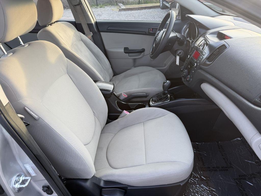 Kia Forte LX 2012