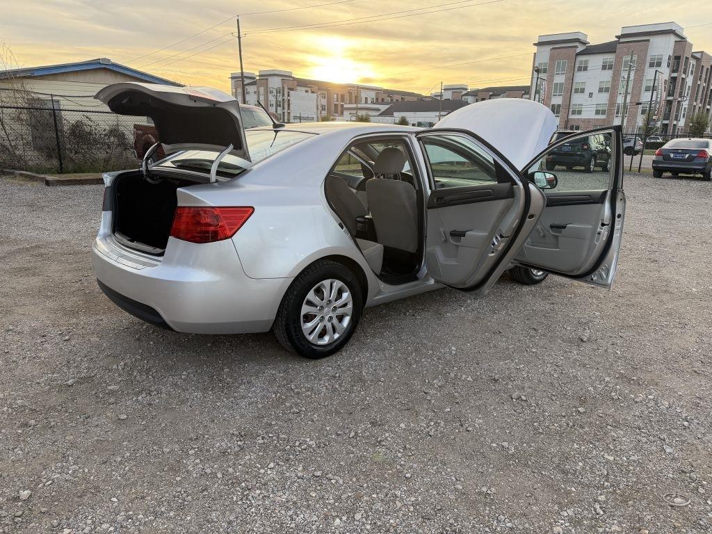 Kia Forte LX 2012