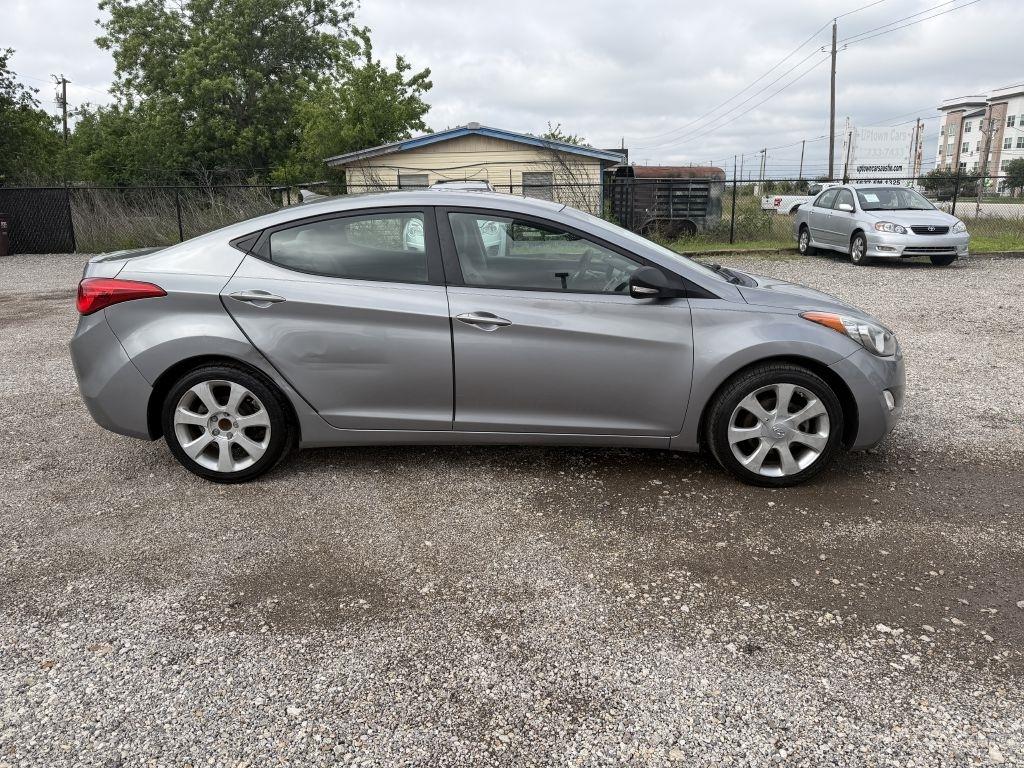 Hyundai Elantra Limited Auto 2013