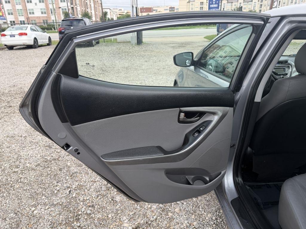 Hyundai Elantra Limited Auto 2013