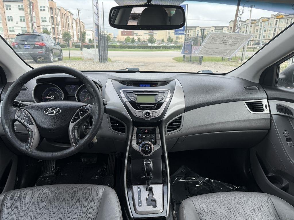 Hyundai Elantra Limited Auto 2013