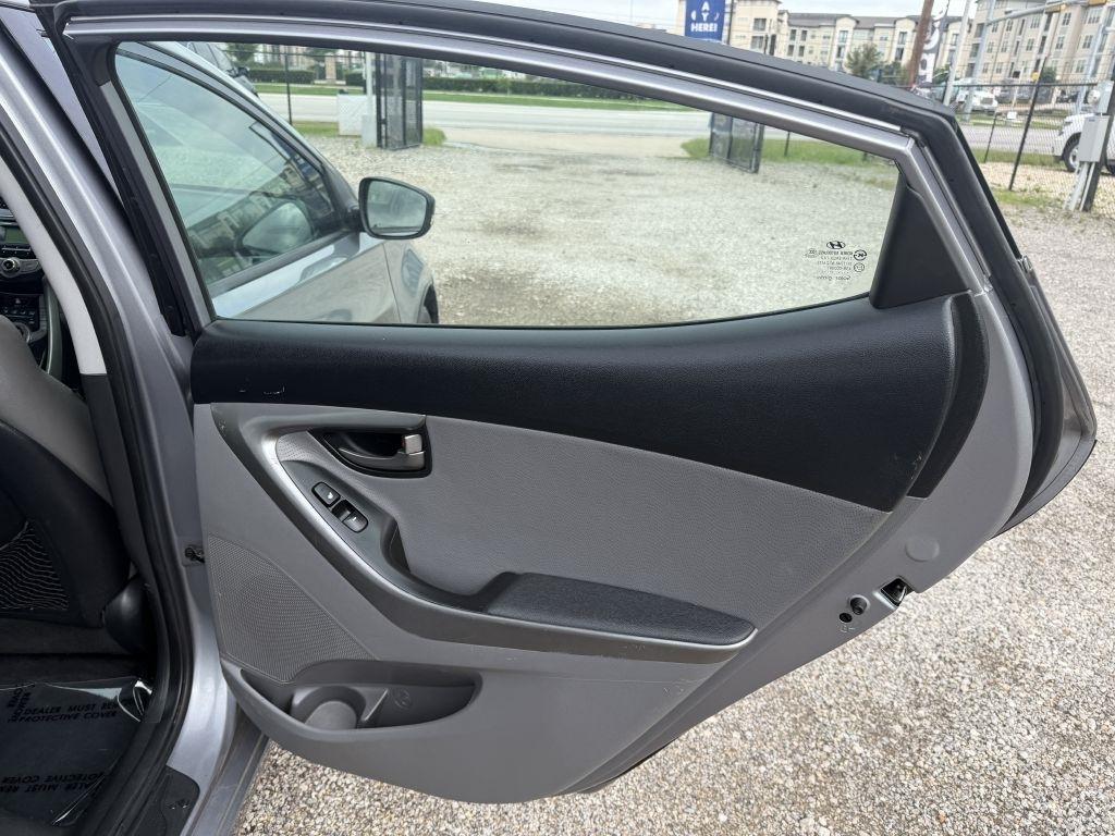 Hyundai Elantra Limited Auto 2013