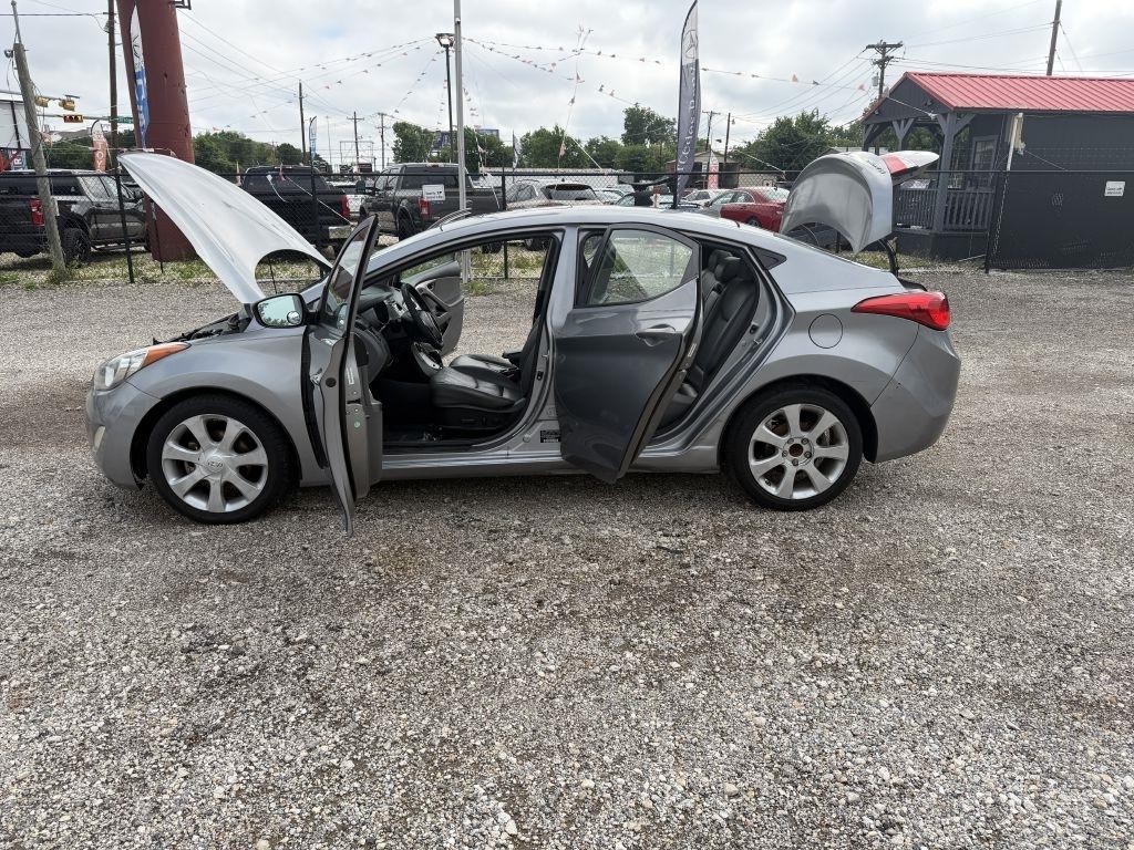 Hyundai Elantra Limited Auto 2013