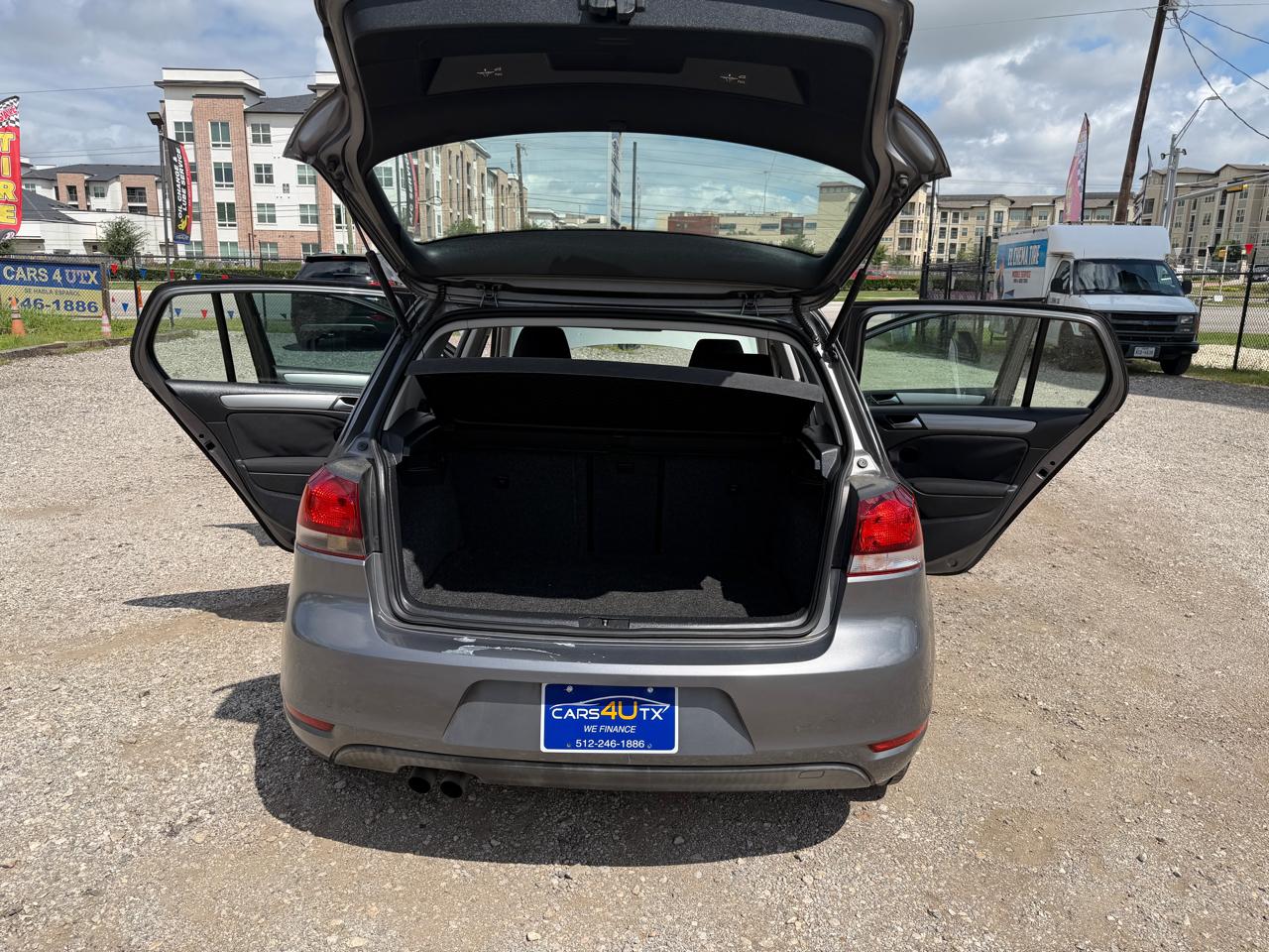 Volkswagen Golf 2.5L 4-Door 2012