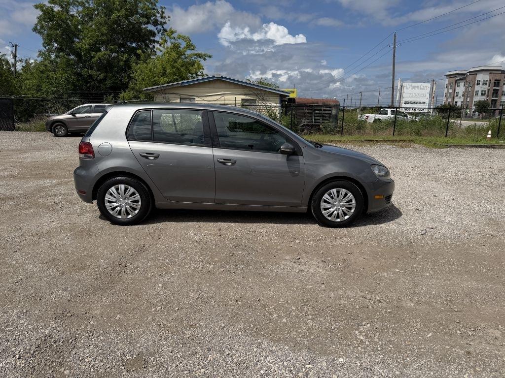 Volkswagen Golf 2.5L 4-Door 2012