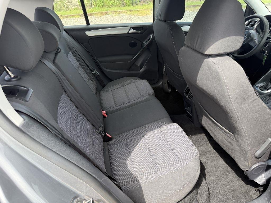 Volkswagen Golf 2.5L 4-Door 2012