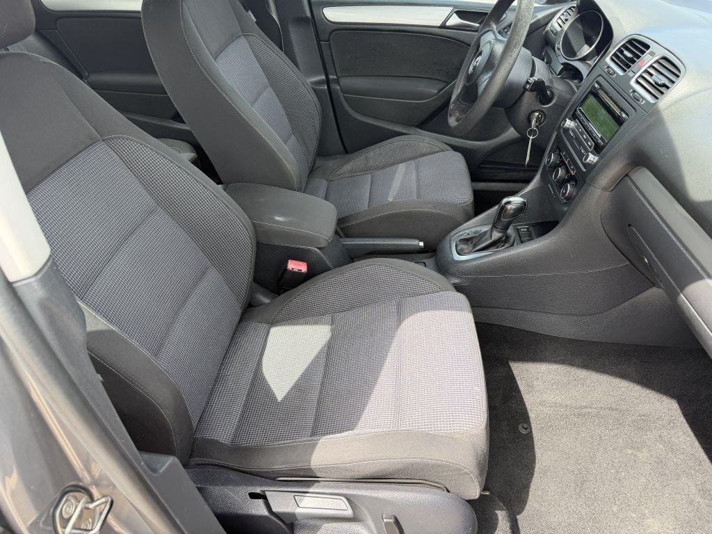 Volkswagen Golf 2.5L 4-Door 2012
