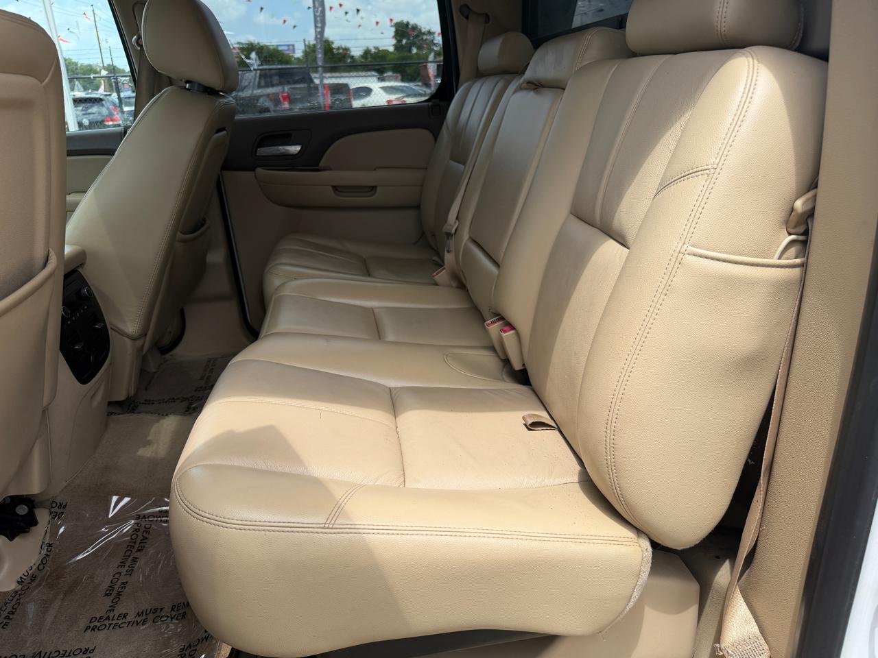 Chevrolet Avalanche LT 2WD 2010