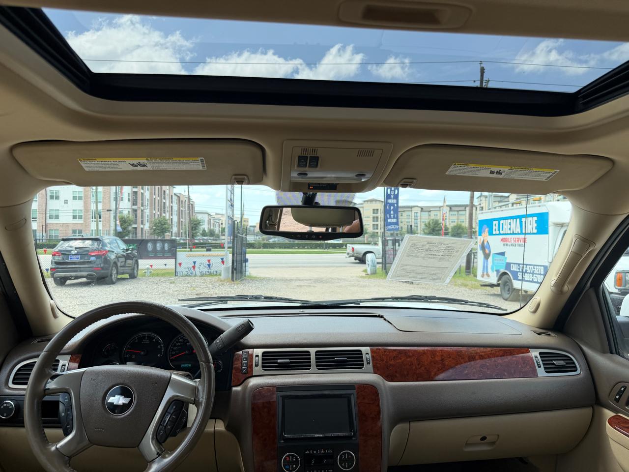 Chevrolet Avalanche LT 2WD 2010