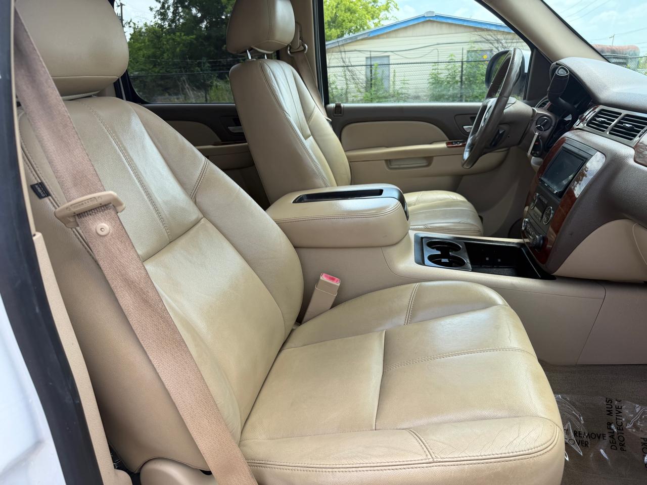 Chevrolet Avalanche LT 2WD 2010