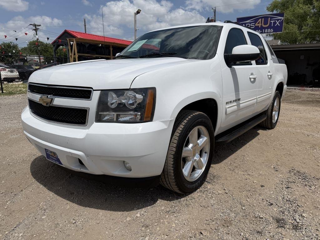 Chevrolet Avalanche LT 2WD 2010
