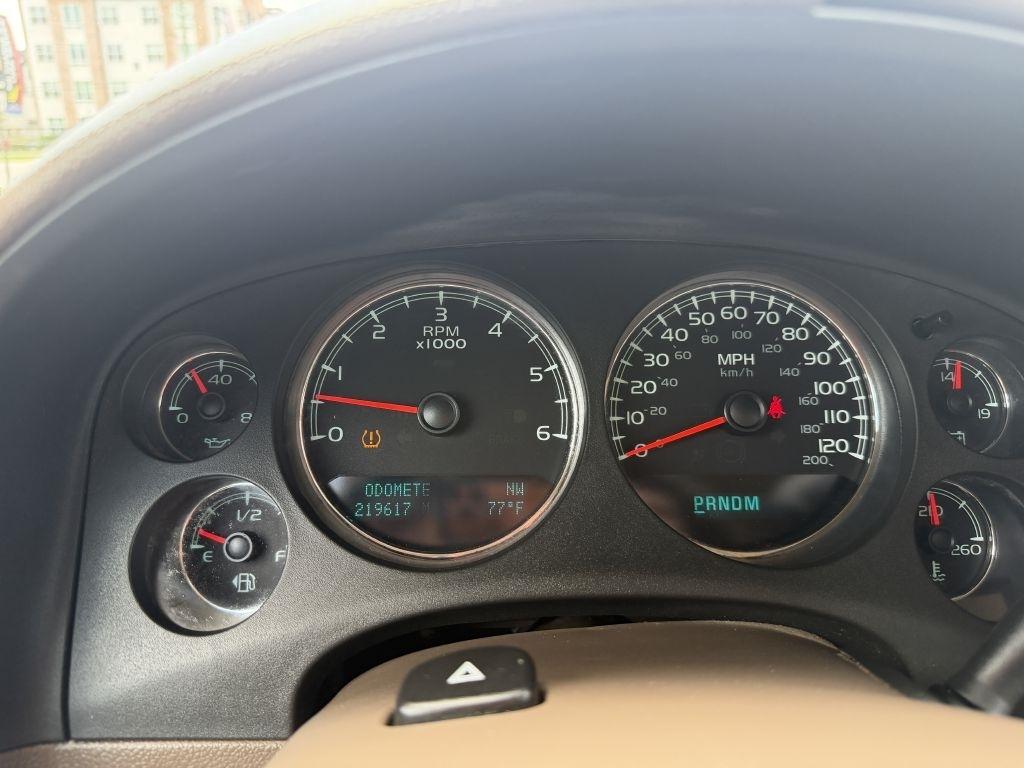 Chevrolet Avalanche LT 2WD 2010