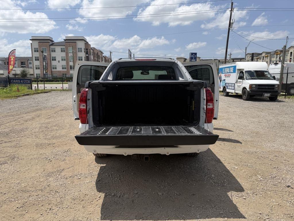 Chevrolet Avalanche LT 2WD 2010