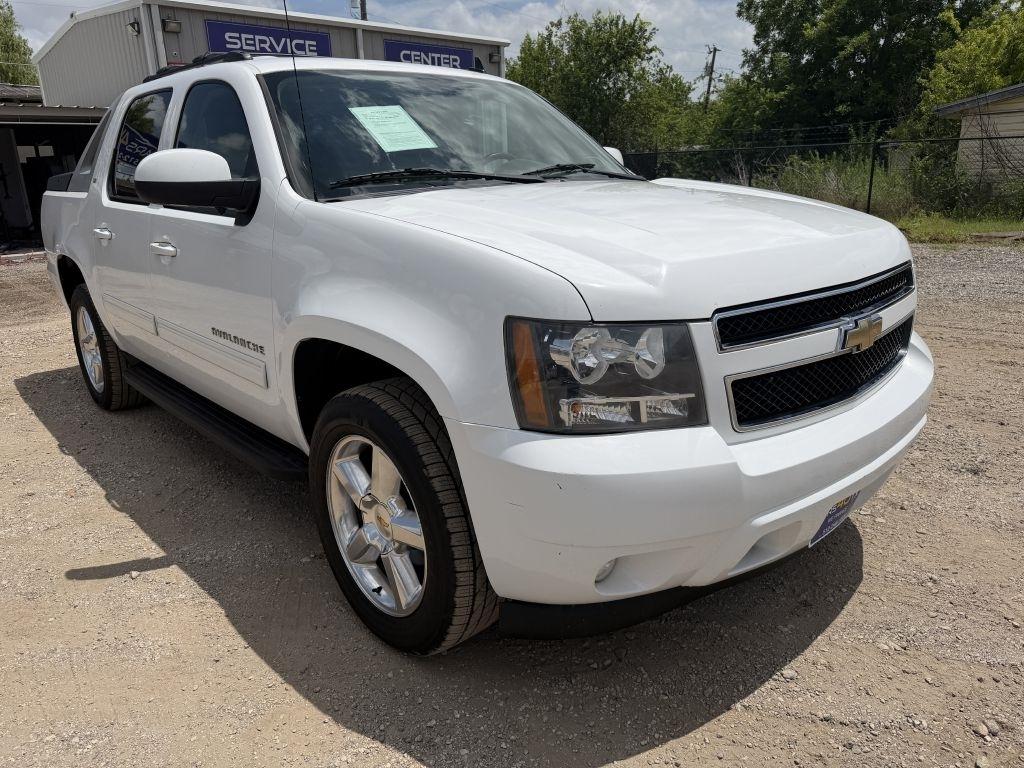 Chevrolet Avalanche LT 2WD 2010