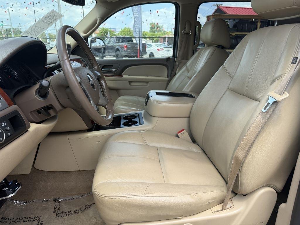 Chevrolet Avalanche LT 2WD 2010
