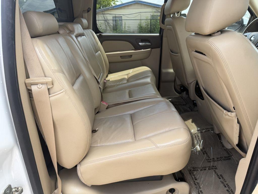 Chevrolet Avalanche LT 2WD 2010