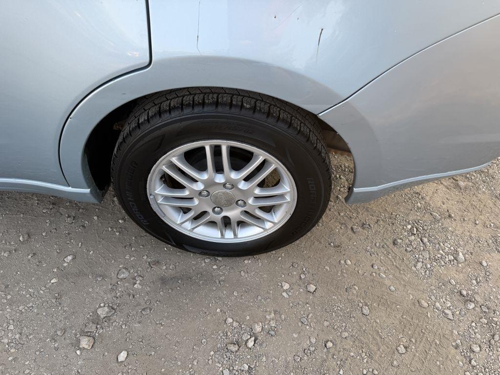 Ford Focus SE Sedan 2008