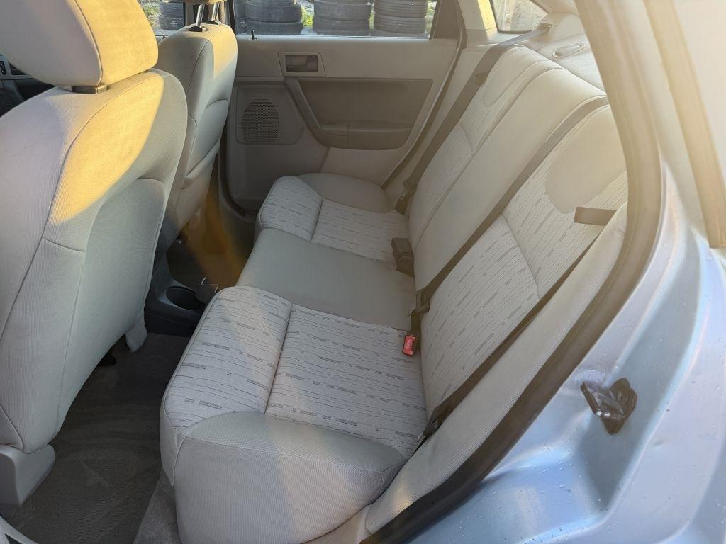 Ford Focus SE Sedan 2008