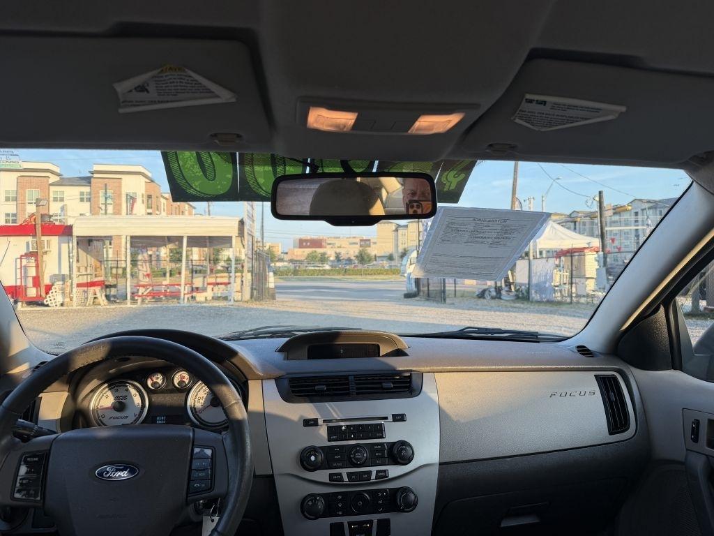 Ford Focus SE Sedan 2008