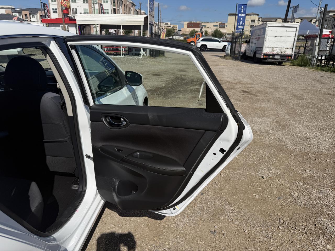 Nissan Sentra S 2019