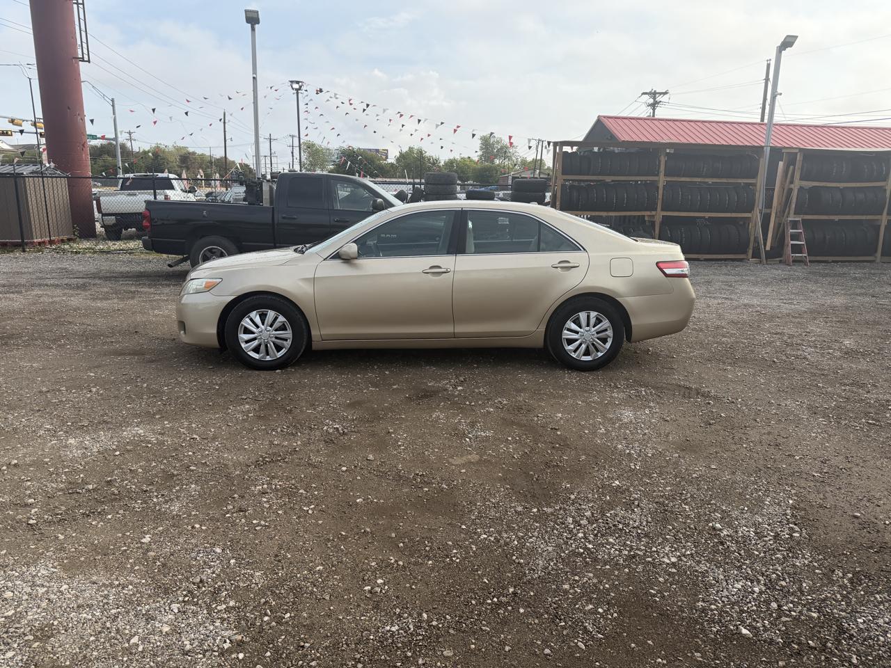 Toyota Camry 4dr Sdn XLE Auto 2010