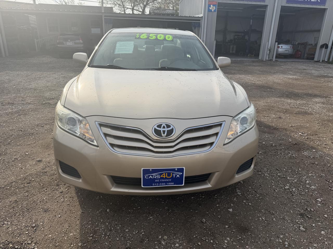 Toyota Camry 4dr Sdn XLE Auto 2010