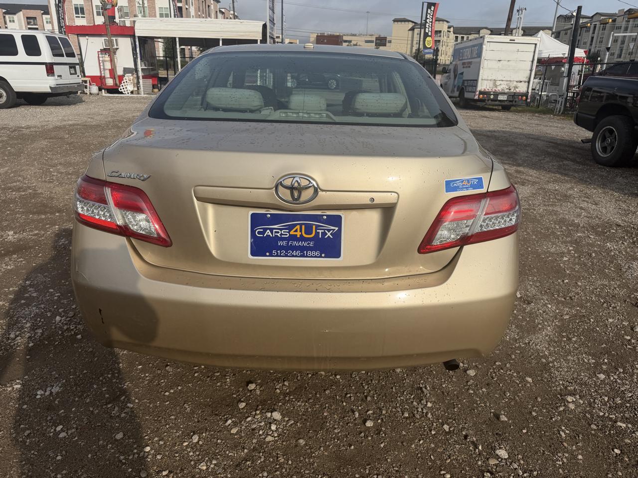 Toyota Camry 4dr Sdn XLE Auto 2010
