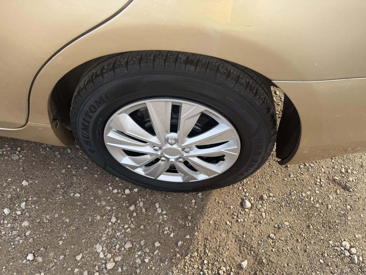 Toyota Camry 4dr Sdn XLE Auto 2010