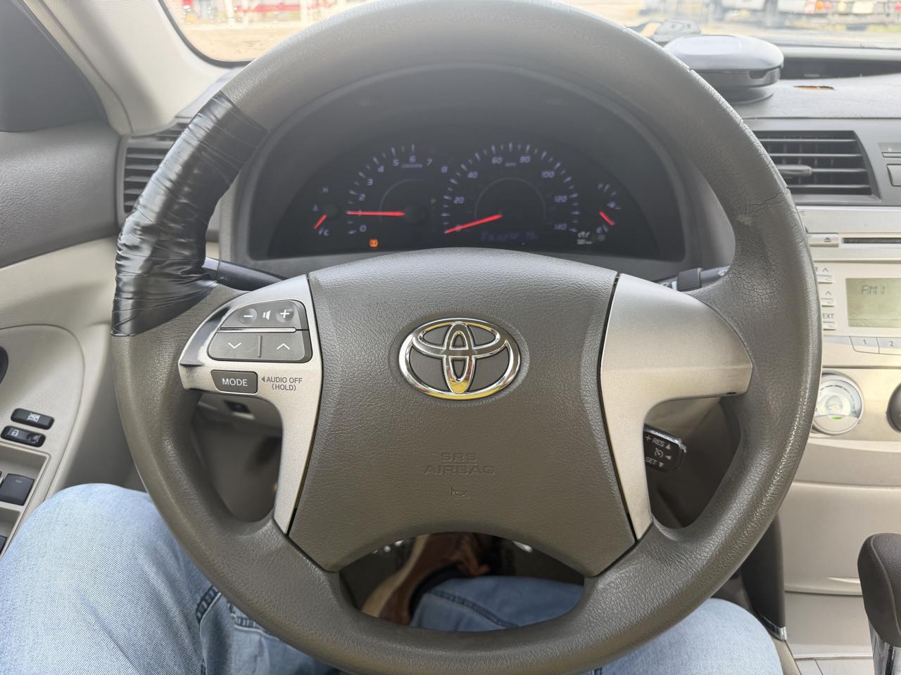 Toyota Camry 4dr Sdn XLE Auto 2010