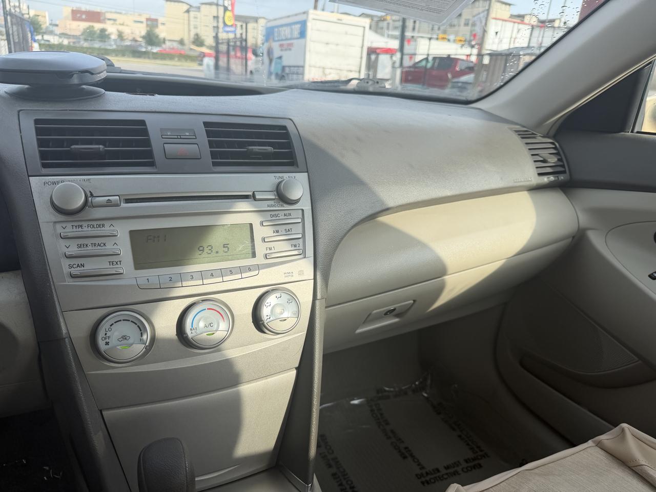 Toyota Camry 4dr Sdn XLE Auto 2010
