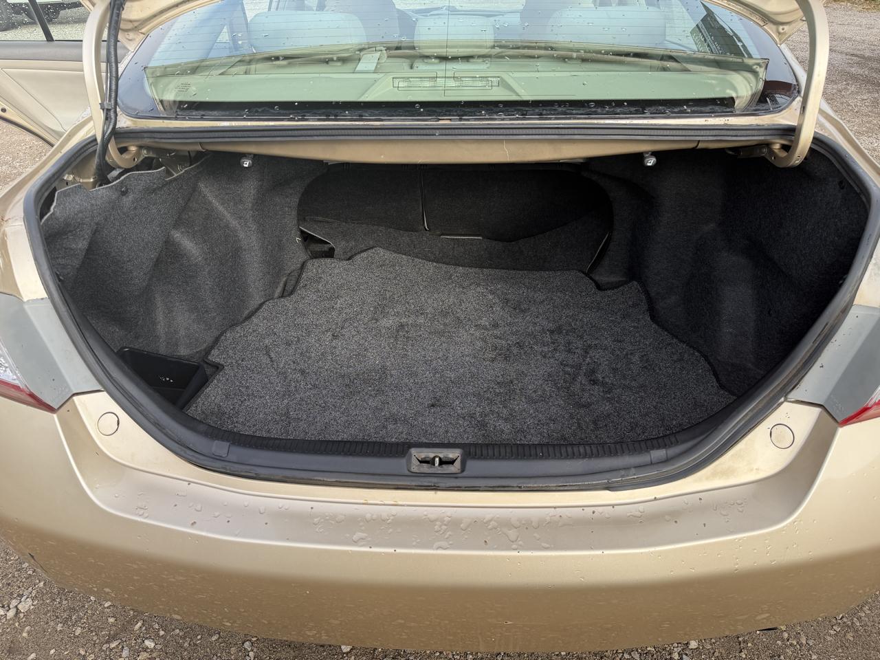 Toyota Camry 4dr Sdn XLE Auto 2010