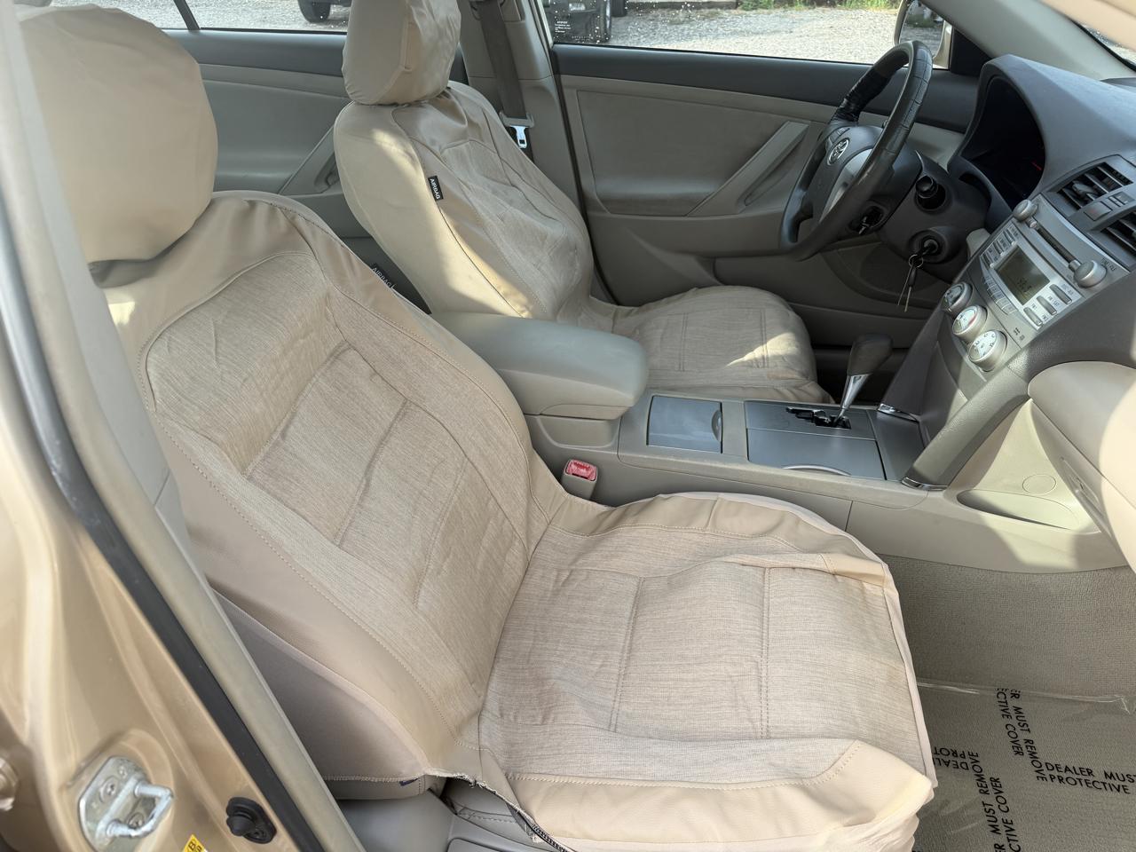 Toyota Camry 4dr Sdn XLE Auto 2010