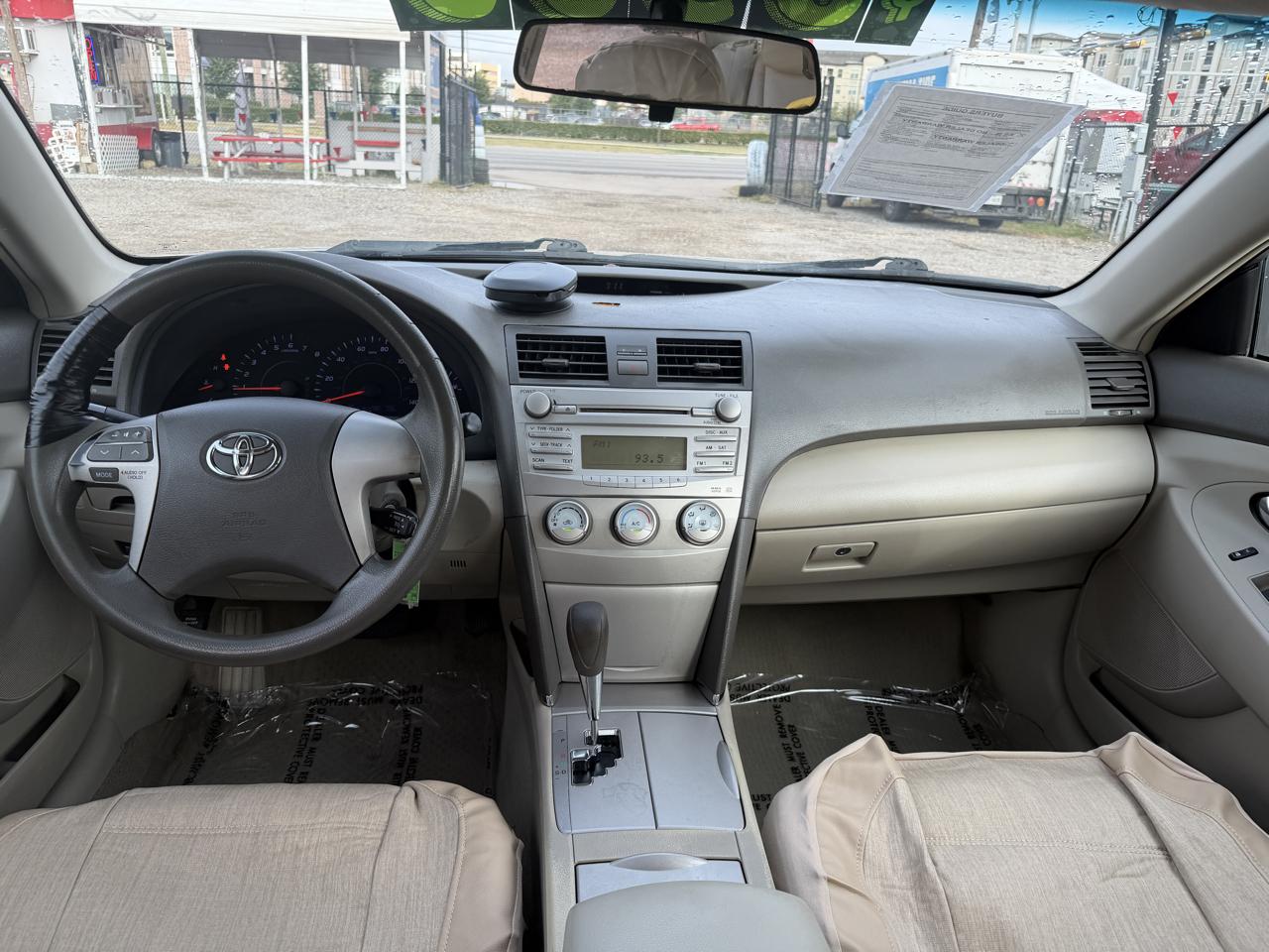 Toyota Camry 4dr Sdn XLE Auto 2010