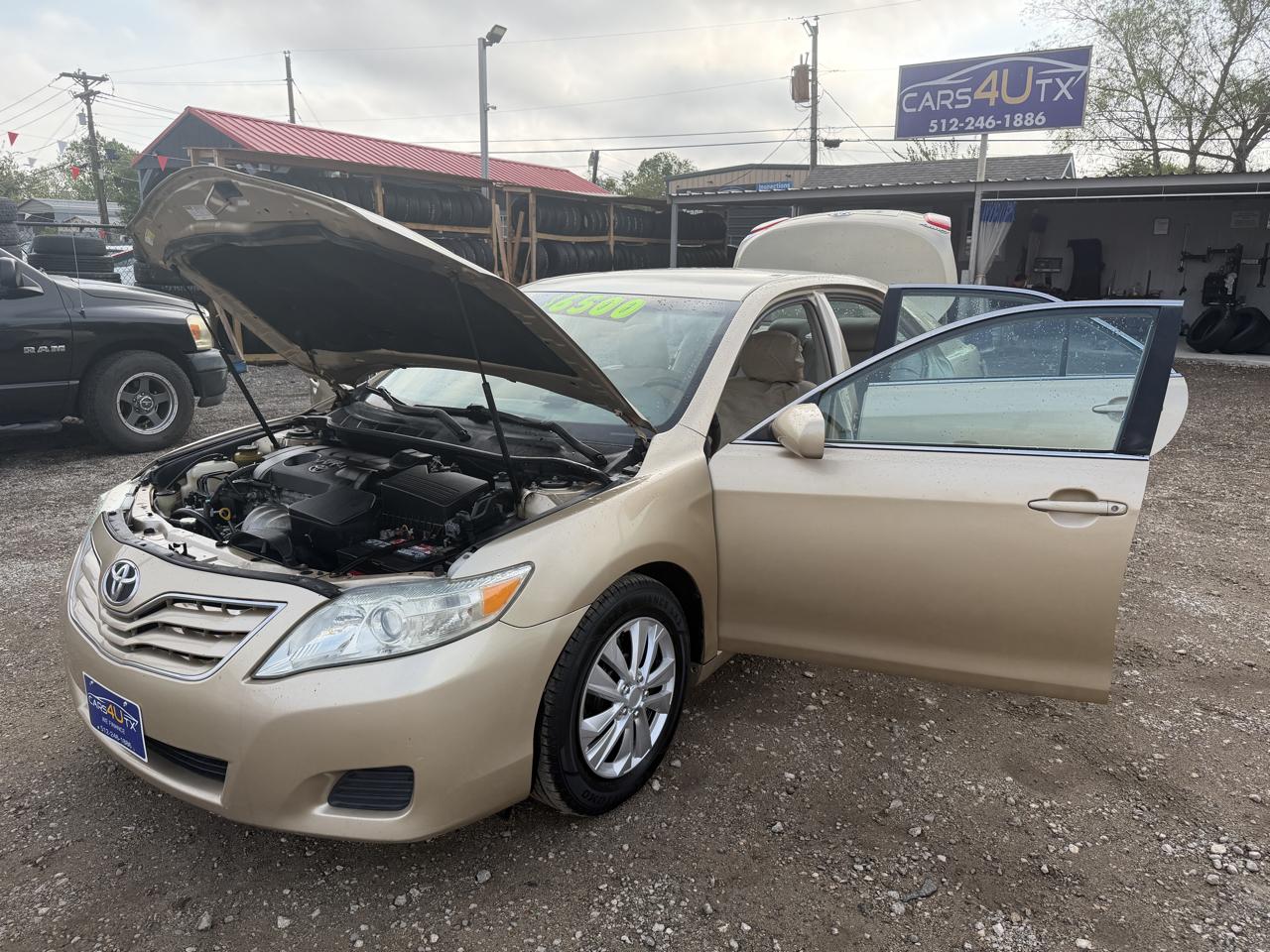 Toyota Camry 4dr Sdn XLE Auto 2010