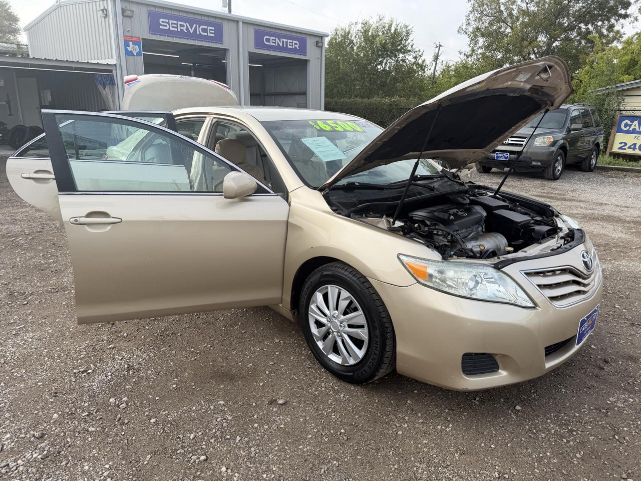 Toyota Camry 4dr Sdn XLE Auto 2010