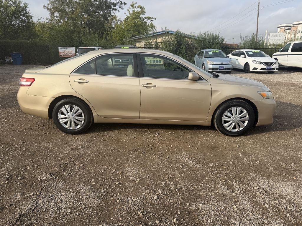 Toyota Camry 4dr Sdn XLE Auto 2010
