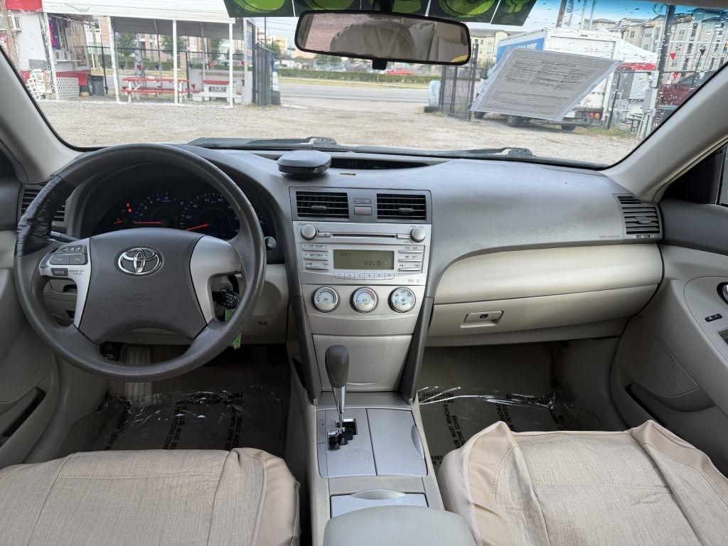 Toyota Camry 4dr Sdn XLE Auto 2010