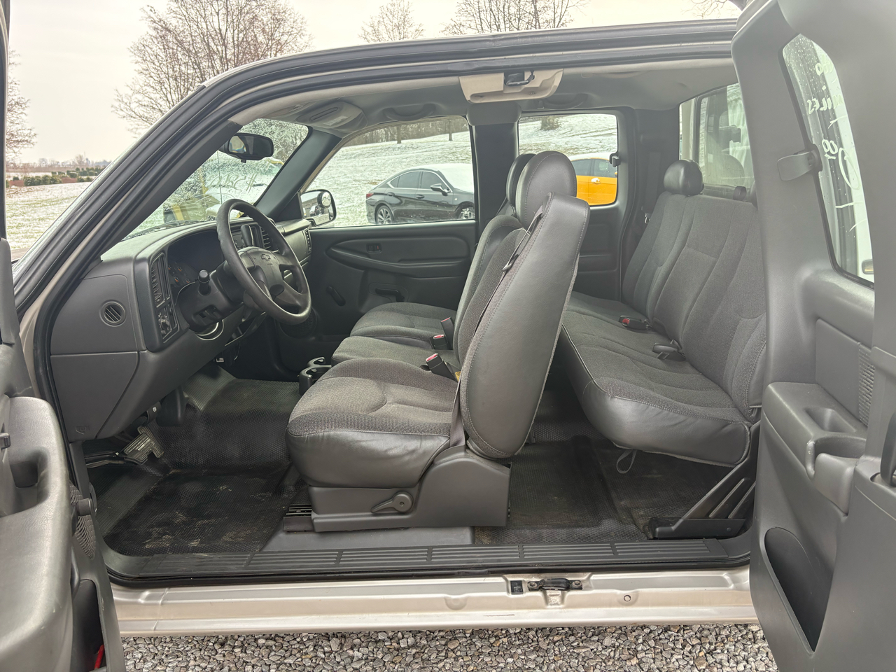 2004 Chevrolet Silverado 1500 Ext Cab 143.5" WB Work Truck